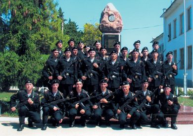 Полк морской пехоты Черноморского флота встречает молодое пополнение